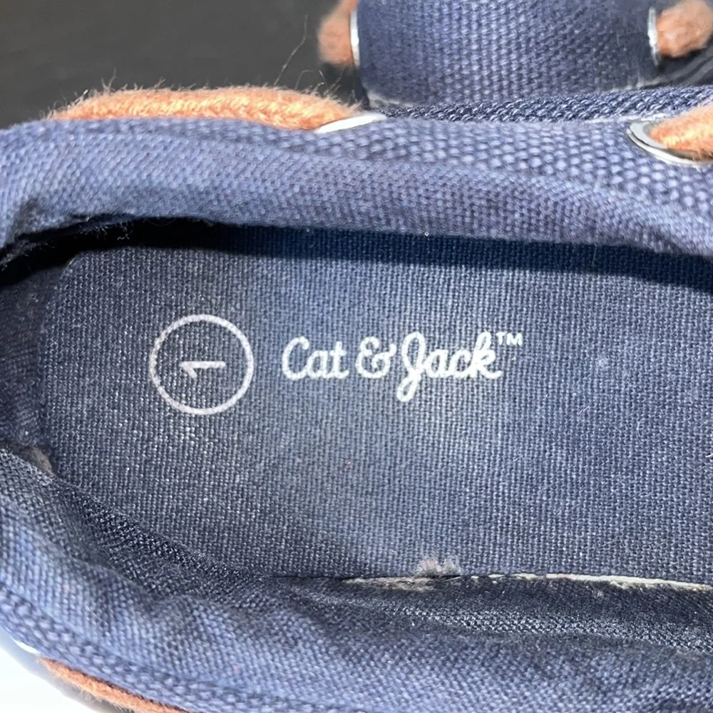 Cat‎ & Jack Boy slip on Boat shoes size 1